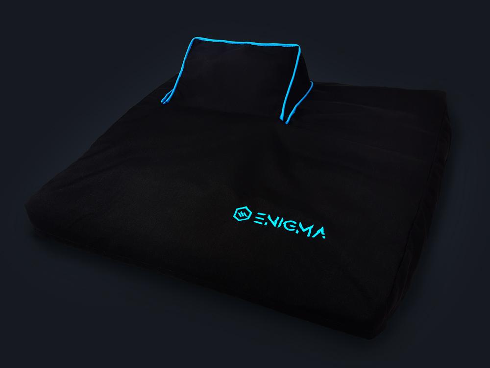 Blizzard Enigma M4 (Includes Custom Road Case, Dust Cover, USB Gooseneck Lamp)